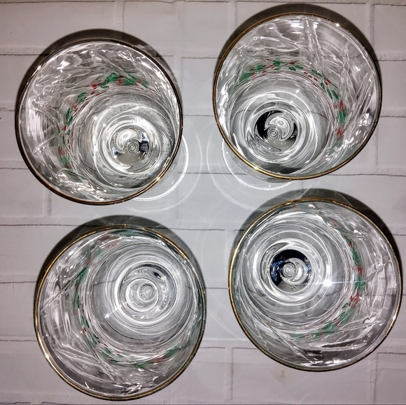 Vintage Christmas Goblets Glasses Green/Red Holly Berries Gold Rim Set of Four - Picture 3 of 3